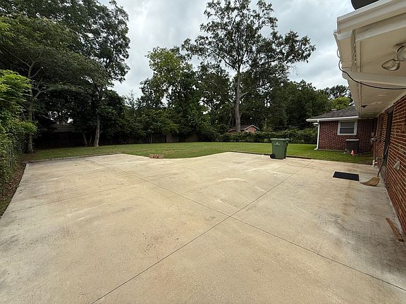 3rd image of 781 Du Val Dr