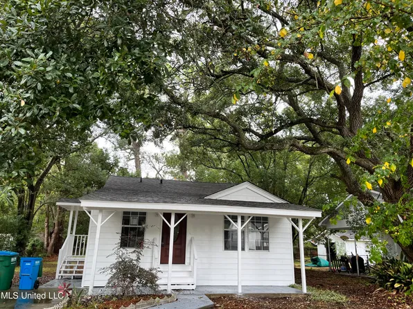2119 Tyler Ave, Pascagoula, MS 39567