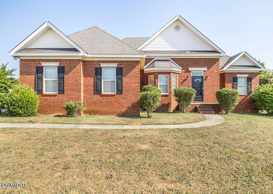 1st image of 115 Sarakay Cir