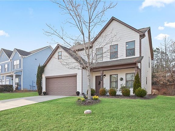 3rd image of 811 Walnut Woods Dr