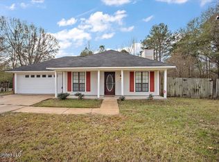 308 Riverbend Cv, Byram, MS 39272