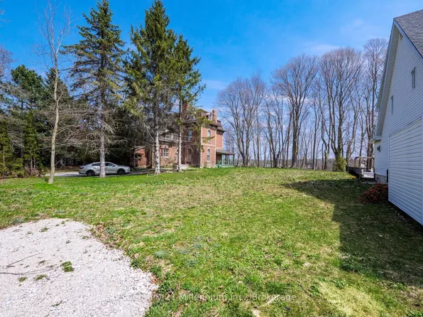 855 4th Ave W #A, Owen Sound, ON N4K 2N8