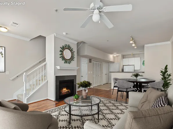 2765 Centerboro Dr, Vienna, VA 22181