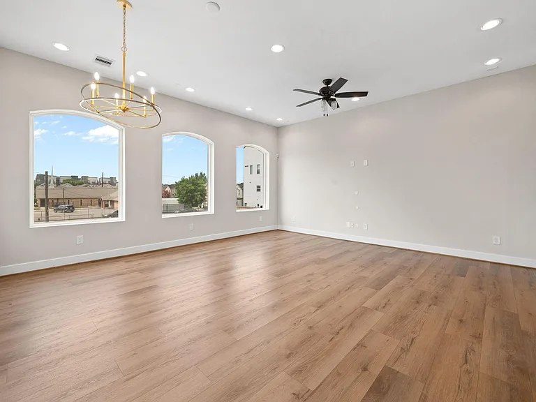 765 Grove St — Photo 16
