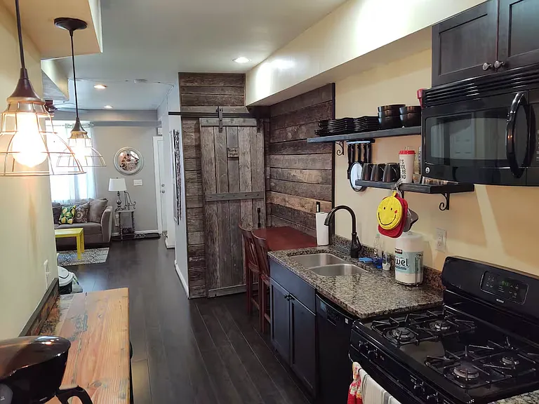 4219 Foote St NE — Photo 10