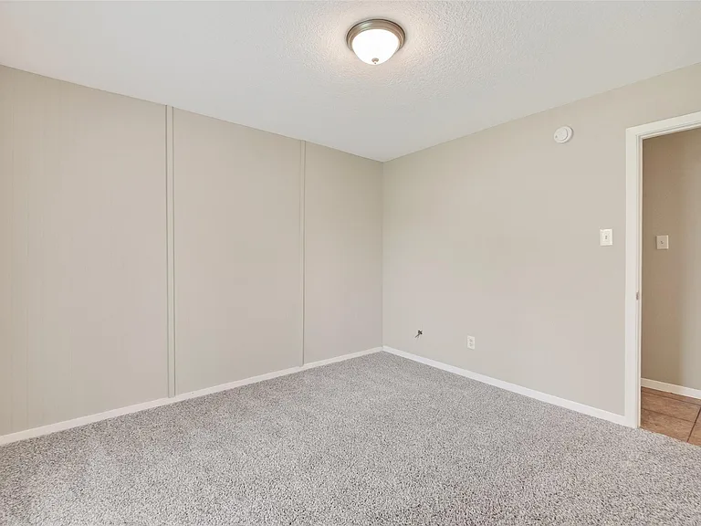 7429 Elbridge Ln — Photo 23