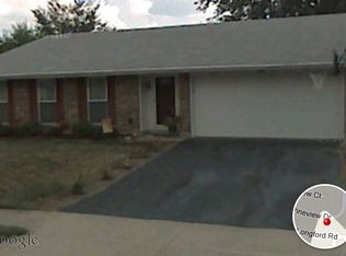 7088 Pineview Dr, Dayton, OH 45424