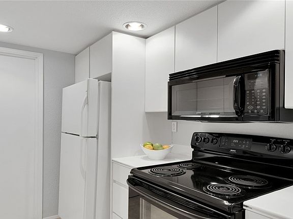 3rd image of 14757 NE 32nd St APT B304