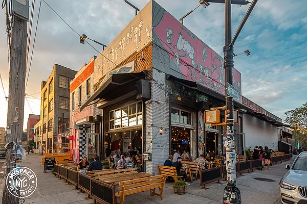 Rented by MySpaceNYC | media 34