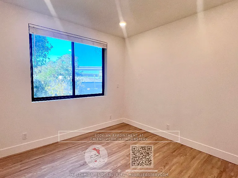 3253 Ettie St #6 — Photo 7