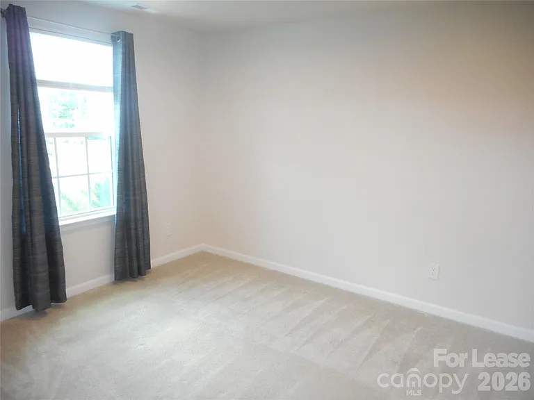 2105 Autumn Olive Ln — Photo 18