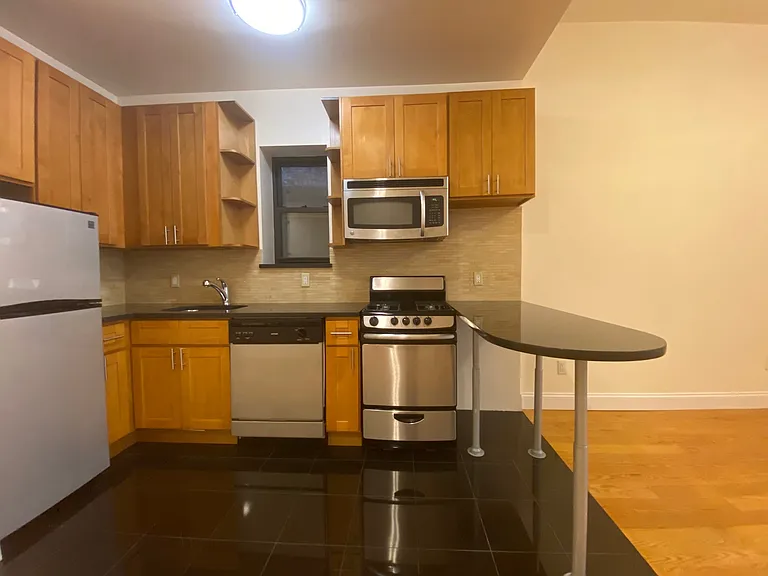 250 W 105th St #2-C — Photo 2