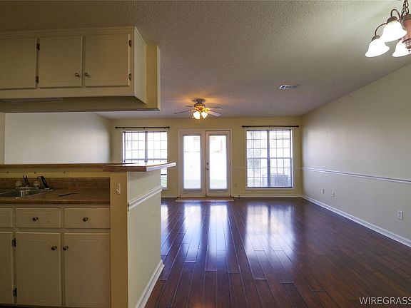 4th image of 103 Wakefield Way