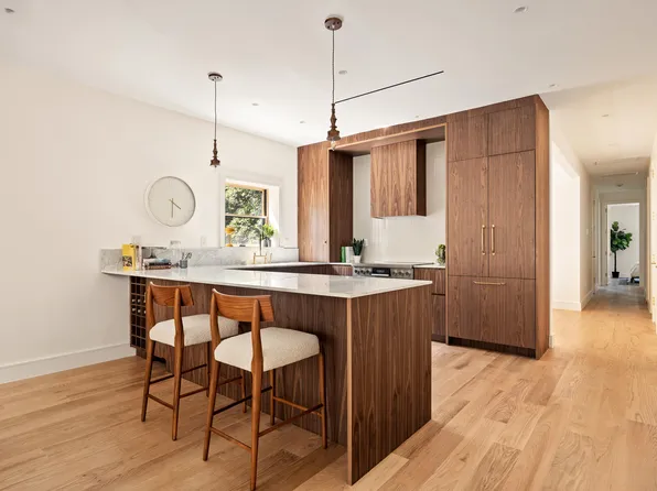 148 Clinton Avenue image 6 of 17