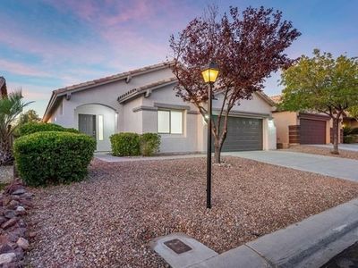 8233 Valley Stream Ave, Las Vegas, NV, 89131