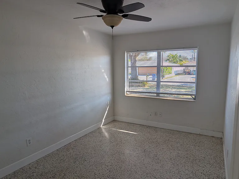 2303 Tulip St — Photo 25