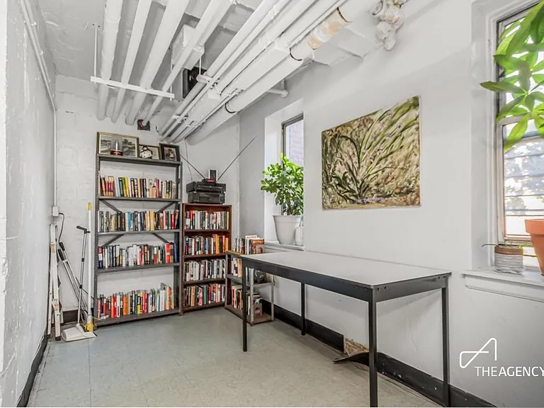 3050 Fairfield Ave #6E — Photo 8