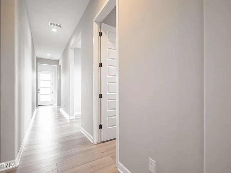 18161 W Windmere Dr — Photo 5