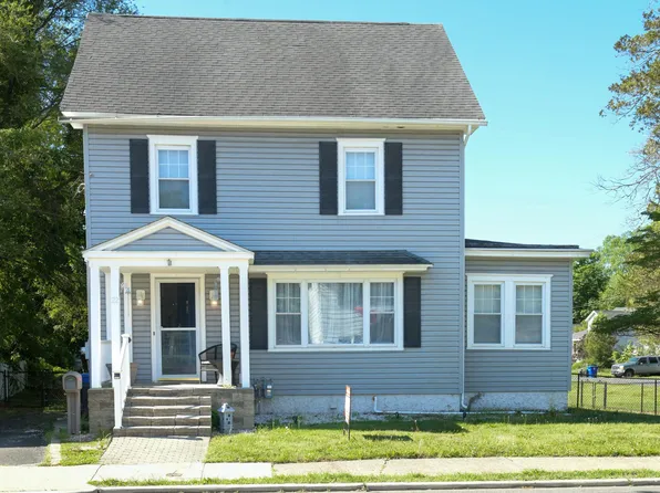 22 W Academy St, Clayton, NJ 08312