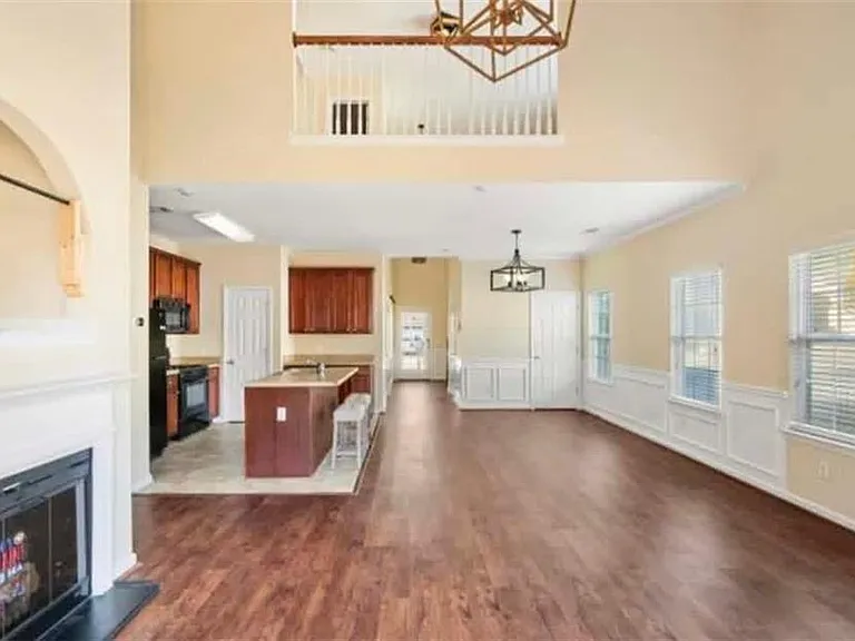 2162 Capella Cir SW — Photo 6