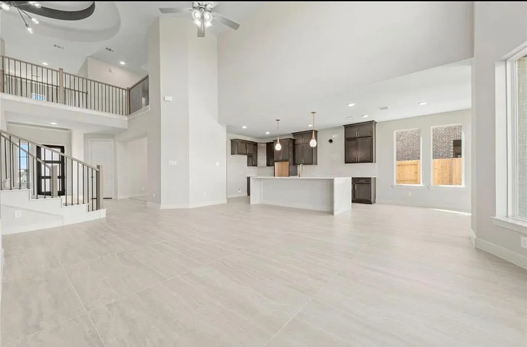5 bed, 4.5 bath, 3800 sqft, $5,500 — Photo 4