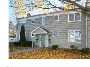 94 Carriage Path S, Milford, CT 06460