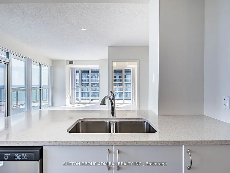 38 Annie Craig Dr #4305 — Photo 16