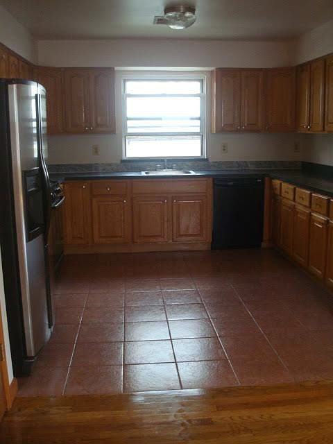 1 large kitchen