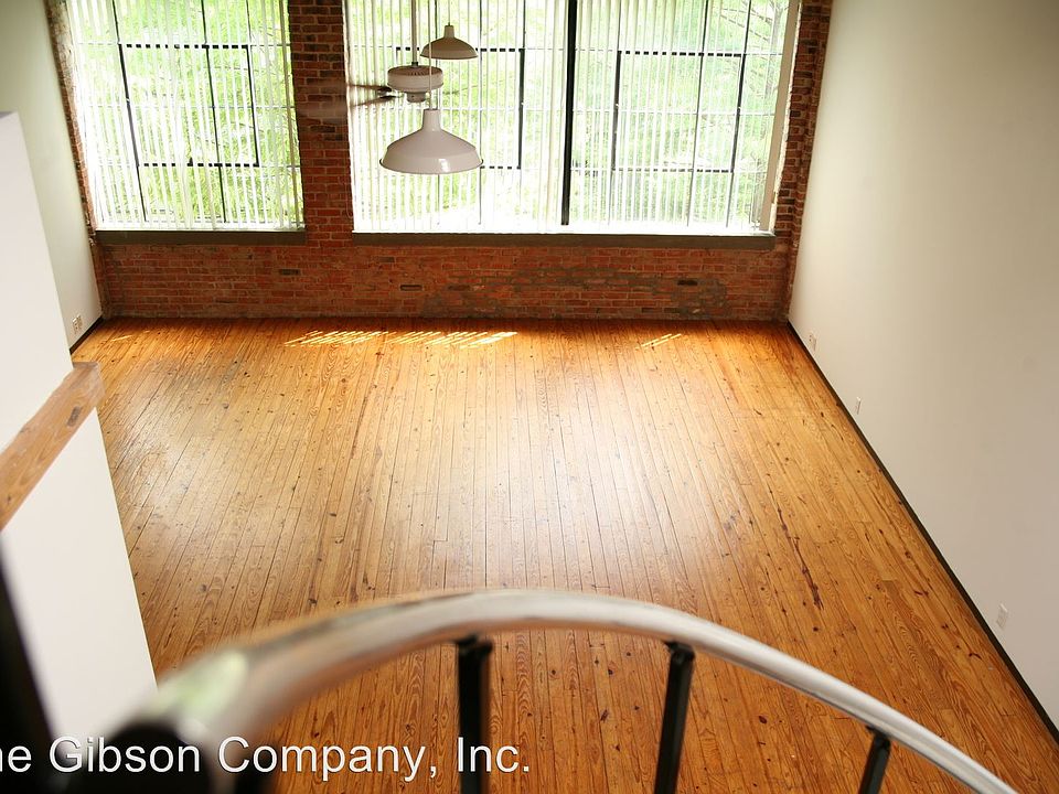 2nd image of 4118 Commerce St APT 203