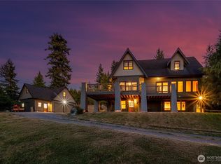 562 E Smith Rd, Bellingham, WA 98226