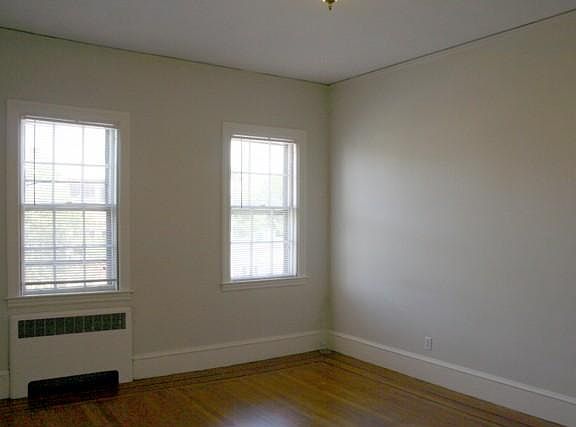 3rd image of 1582 Westminster St APT 4
