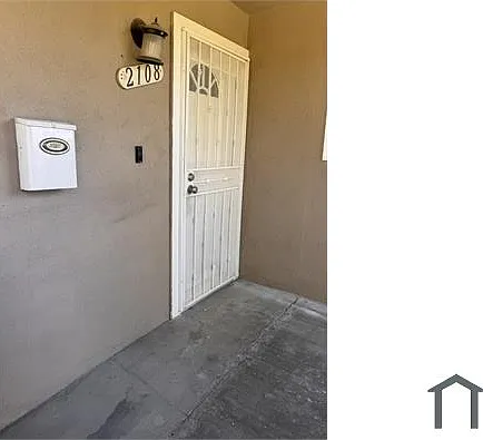2108 E Avenue Q6 — Photo 18