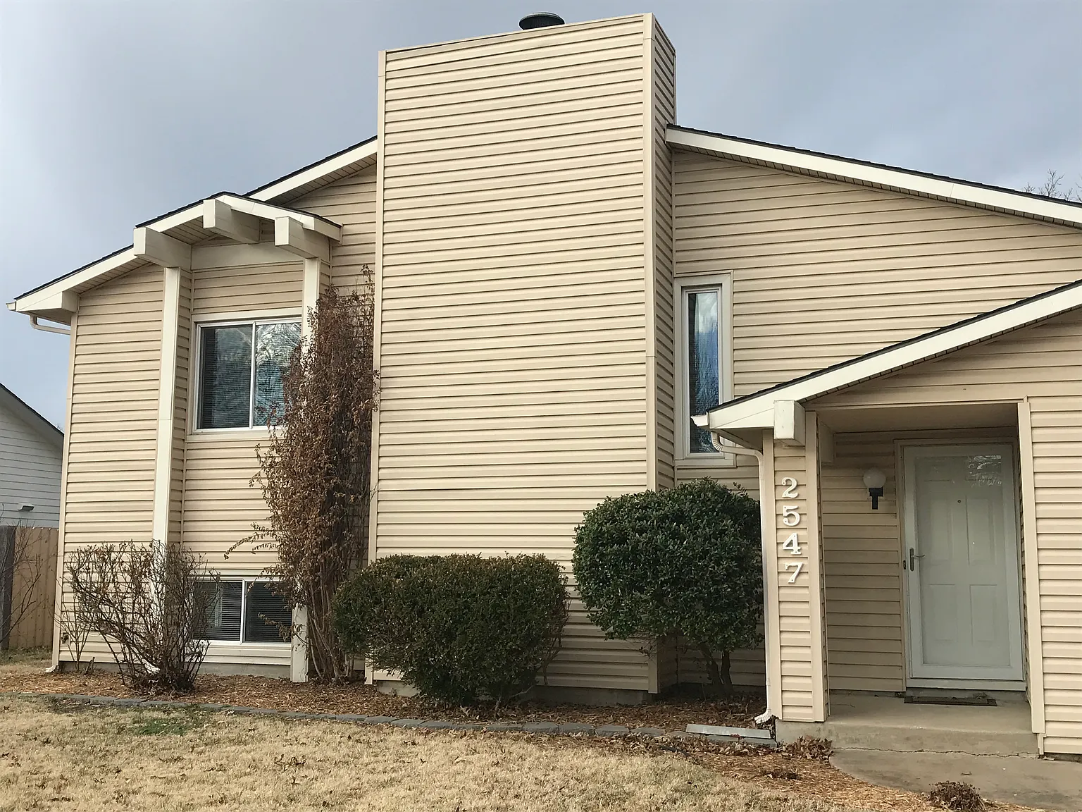 3 bed, 1904 sqft, $1,550 — Photo 3