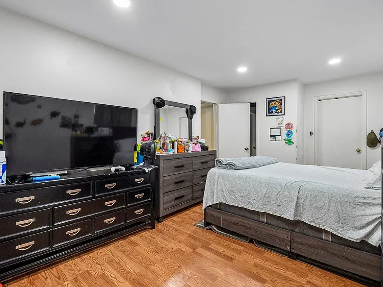 13911 Mapledale Ave — Photo 11