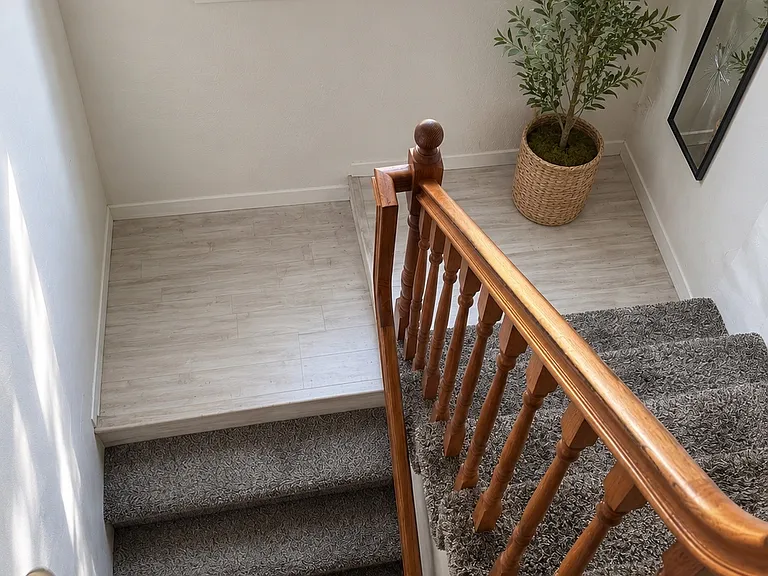 2438 Gramercy Ave — Photo 7