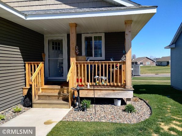 1006 Pleasant View Ct NW, Isanti, MN 55040