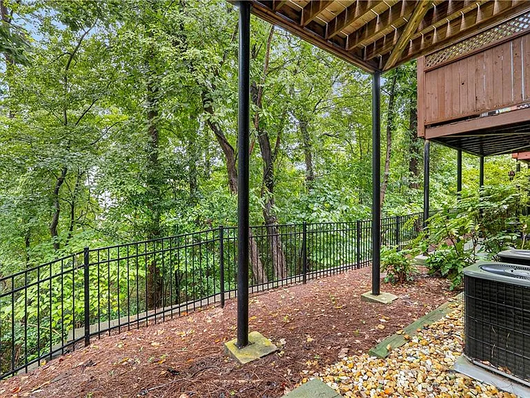 2844 Loftview Sq — Photo 41