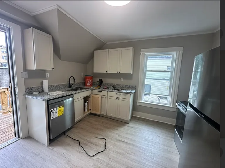 1 Dayton Pl #2 — Photo 7