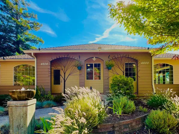 4600 Cloudcrest Dr, Medford, OR 97504