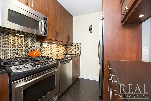 Rented by REAL New York | media 11