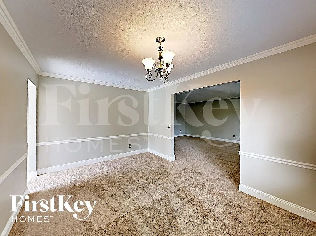 3 bed, 2.0 bath, 2188 sqft, $2,830 — Photo 4