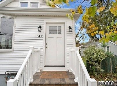 2nd image of 142 Barwick St