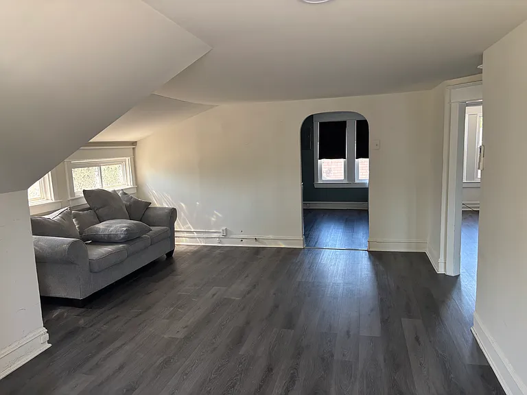 119 N Broadway #B — Photo 6