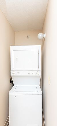 5th image of 222 N Columbus Dr #2906SW