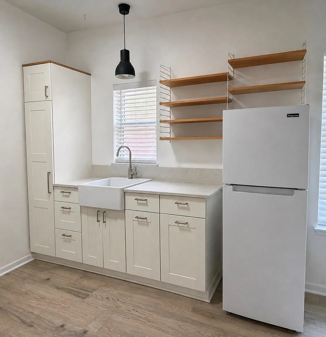 2 bed, 1.0 bath, 832 sqft, $1,700 — Photo 3