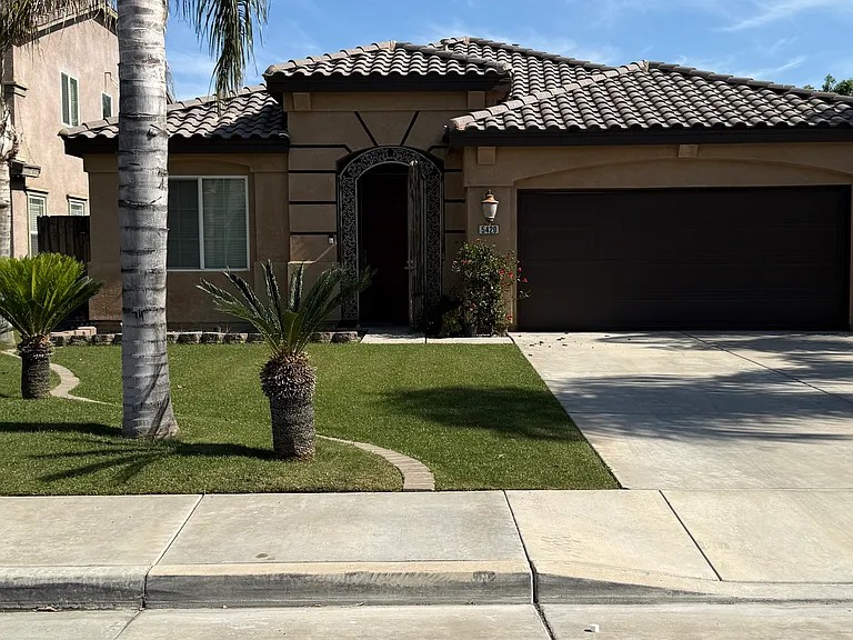5420 Viewcrest Dr — Photo 1
