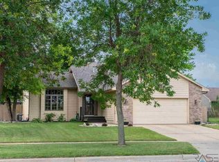 3117 W Ralph Rogers Rd, Sioux Falls, SD 57108