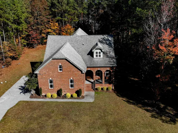 233 Saintsbury Pl, Sanford, NC 27332