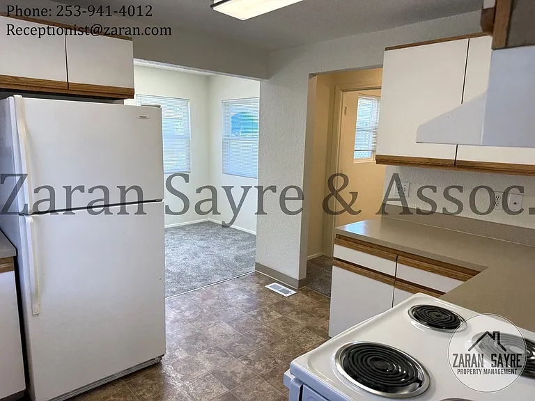 709 9th St SE — Photo 11