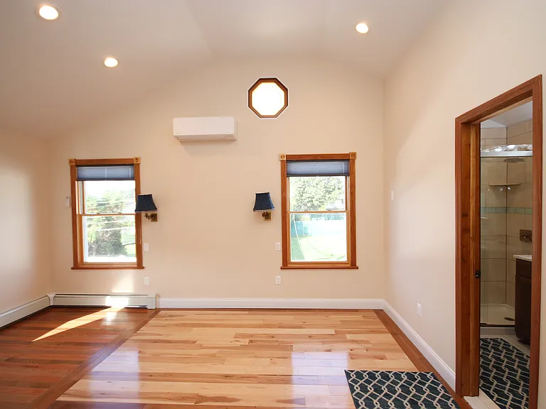 21 Silber Ave — Photo 13